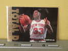 TOTAL D -  - 95 / 96 ( Carte ) Patrick Ewing - N.B.A . N° 199 . 2 Scannes - 1990-1999