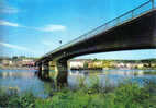 Carte Postale Luxembourg  Remich Péniche Passant Sous Le Pont De La Moselle Trés Beau Plan - Remich