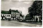 Breteuil - Place Laffitte Et Rue A. Briand - Breteuil