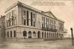 43/ BRIOUDE / L'HOTEL DE VILLE VASTE EDIFICE A ARCADES BATI SUR UNE TERRASSE PLANTEE D'ARBRES QUI FORMENT UNE JOLIE PROM - Brioude