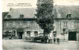 23 - CHENERAILLES - "Place De L´Arbre De La Liberté - Hôtel POULET + Autobus" - Edit.: Fabre - Chenerailles