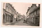 Darnétal (76) : Rue De Longpaon Environ 1950 (animée). - Darnétal