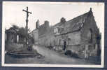 LANDERNEAU    Num 11    L Ossuaire Dr L Eglise St Thomas Et Le Calvaire   Le 18 7 1947  ANIMEE  GANDON 4f50 Bleu - Landerneau