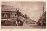 GRANDVILLIERS RUE DE BEAUVAIS   HOTEL DE FRANCE ET D ANGLETTERRE TRES ANIME - Grandvilliers