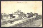 CPA  ANCIENNE- FRANCE- VIMOUTIERS (61)- LA GARE COTÉ INTERIEUR- TRAIN ET ANIMATION DE QUAI- - Vimoutiers