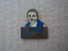 PINS JACQUES MARTIN ECHARPE BLEUE - Celebrities