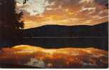 Sunset Over A Mountain Lake In Glacier National Park - Otros & Sin Clasificación