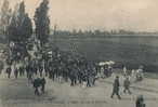 CPA (23)   EVAUX-LES-BAINS  L'Arrivée à EVAUX  De  M . SARRAUT; Le Défilé, Avenue De La Gare - Evaux Les Bains