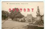 VISUEL RARE  < 87  CHATEAUPONSAC - Monument Aux Morts 194-1918 Et La Place - Dos Scané - Chateauponsac