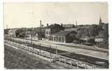 Villiers-Bretonneux  (80) : La Gare Côté Voies Env 1950 (animée). - Villers Bretonneux