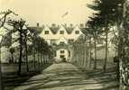 ST. FAGANS CASTLE From The Main Gates : WELSH FOLK MUSEUM . 1964 - ( Trace Pliure Bas ) CARTE PHOTO GF - Glamorgan