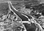 DONZERE - TRES BELLE CARTE PHOTO D'UNE VUE AERIENNE DU BARRAGE - TOP !!! - Donzere