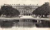 ANGLETERRE - BIRMINGHAM - Hampton Court Palace - East Front - Birmingham