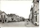 54 - MEURTHE ET MOSELLE - JARNY - Avenue  De La  Gare - Dentelée 10,5 X 14,9 - Jarny