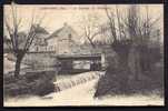 CPA  ANCIENNE- FRANCE- GOUVIEUX (60)- LA CHAUSSÉE- LE DÉVERSOIR EN GROS PLAN- LE PONT - Gouvieux