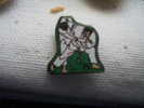 Pin´s   CSB  (Sporting Club Beaucouzé) Section Arts Martiaux - Judo