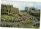 Angleterre  Windsor Castle Garter Procession Cavalry Regiment Band Et Escort Circulé BE - Windsor Castle