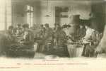 CERET - Industrie Des Bouchons De Liège - Intérieur D'un Atelier - Ceret