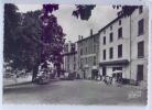 CUNLHAT - PLACE DU MARCHE - PERSPECTIVE EN DIRECTION OUEST - Cunlhat