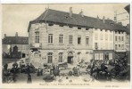 Carte Postale Ancienne Saulieu - La Place De L'Hôtel De Ville - Marché, Commerces - Saulieu