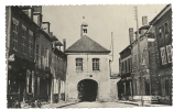 Ervy-le-Chatel (10) : Magasins Près De La Porte Saint-Nicolas En 1950 (animée) PHOTO RARE. - Ervy-le-Chatel