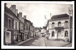 ECOMMOY  (72) La Poste Et La Rue Gambetta, écrite, Timbrée - Ecommoy