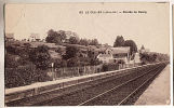 CPA 44 LE CELLIER - Montee Du Bourg (Voie De Chemin De Fer) - Le Cellier