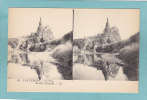 L ´ AUVERGNE.  -  Le Puy .  Rocher D´ Espaly.  -  BELLE  CARTE STEREO  - - Stereoscopische Kaarten