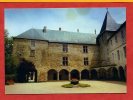 * ROCHECHOUART-La Cour D´honneur Du Château...-Carte Voyagée(Jeu TOURNEZ MANEGE Au Dos) - Rochechouart