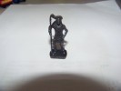 KINDER - 1993 - BERUHMTE INDIANER HAUPTLINGE II - K94-112 Cut Nose - Figurines En Métal