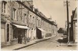 DUCEY - Rue Saint-Germain - Commmerces -  Animé - CPSM - Beau Plan - Ducey