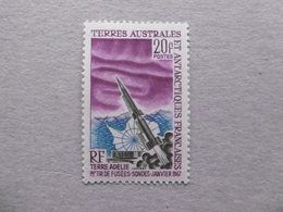 TAAF  P 23 * *    FUSEE SONDE - Unused Stamps