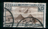 EGYPT / 1933 / AIRMAIL / AIRPLANE / HANDLEY PAGE H.P.42 OVER PYRAMIDS / POST MARK / FAIUM / VF USED . - Usati