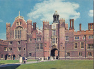 Hampton Court Palace Middlesex Anne Boleyn's Gateway And The Great Hall From The Base Court - Middlesex