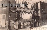 Cpa Vervins (02) Souvenir De La Fête Des Vétérans - 14 Mai 1903 - Décoration De L'entrée De La Rue Du Préau - Vervins