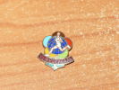 ATHLETISME COURSE A PIED 1950   " RUSSIE CCCP  RTO  "  PINS  EPINGLETTE - Athletics