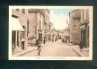 Foug (54) - Rue  De L'Hôtel De Ville   ( Animée Automobile  Ed. Lang Cliché Roeder ) - Foug