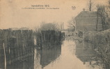 ( CPA 92 )  VILLENEUVE-LA-GARENNE  /  Inondations 1910 - Rue Des Augustins  - - Villeneuve La Garenne