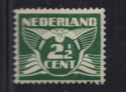 PAYS BAS Y&T N° 135 MH* . (MNT119) - Unused Stamps