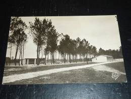 ETABLISSEMENT - HAUT LEVEQUE - PESSAC LE PARC DE JEUX ET TERRAIN DE SPORTS - 33 GIRONDE - Pessac