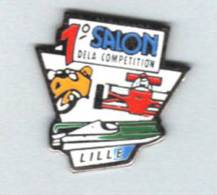 Pin´s  Sport  Automobile  RALLYE  1er  Salon De La Compétition à LILLE, Cartouche  Blanche - Rally