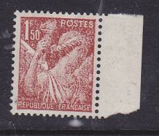 FRANCE N° 652 1.50 ROUGE CARMIN TYPE IRIS IMPRESSION TRES DEPOUILLEE NEUF SANS CHARNIERE - Nuovi