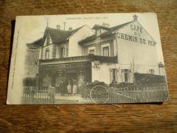 CPA De Pierrelaye (Val D´Oise) - Place De La Gare - N°2 - Café Du Chemin De Fer, Tabac, Attelage - Carte Animée - Pierrelaye