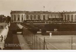 CPA (TENNIS)  DEAUVILLE Le Casino Et Les Tennis - Tennis