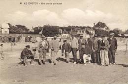 CPA ( PETANQUE )   LE CROTOY Une Partie Serieuse - Pétanque