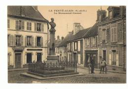 CP LA FERTE ALAIS    LE MONUMENT CARNOT  - ECRITE EN 1918 - La Ferte Alais