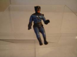 CORGI TOYS / BATMANN PERSONNAGE D ORIGINE BLEU POUR LA BATMOBIL - Corgi Toys