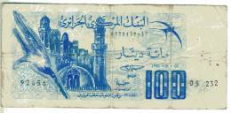 BILLET ALGERIE - P.131 (VOIR SIGNATURES) - 100 DINARS - 1981 - MINARET - HIRONDELLE - PAYSAN - Algérie