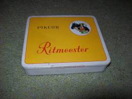 Old Tobacco Books - Pikeur Ritmeester (Holland) - Boeken