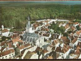 52 - CHATEAUVILLAIN - Vue Générale (aérienne) - Le Centre, L'Eglise . (CPSM) - Chateauvillain